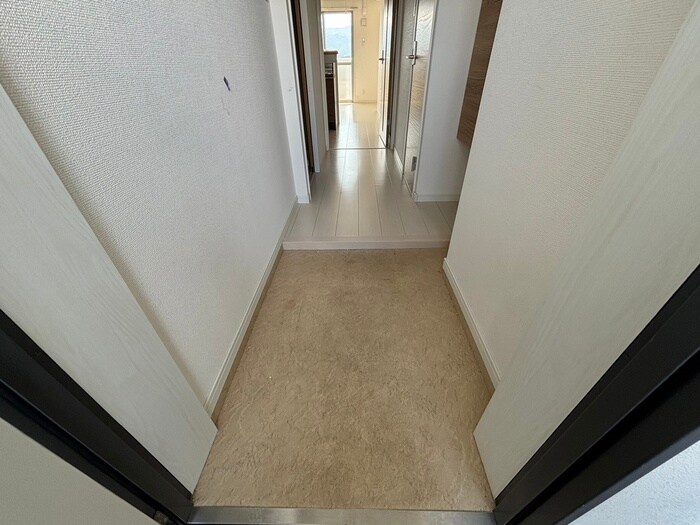 物件内観写真19　(玄関)