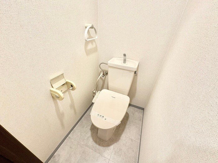 物件内観写真12　(トイレ)