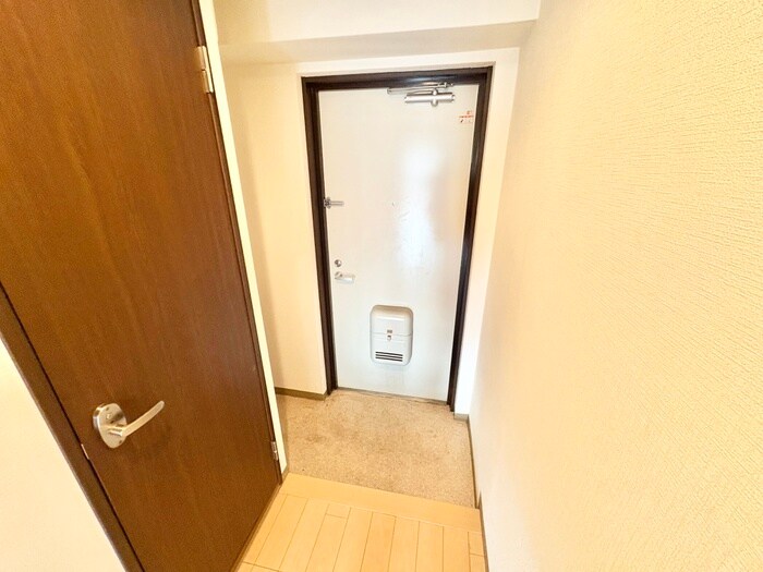 物件内観写真15　(玄関)