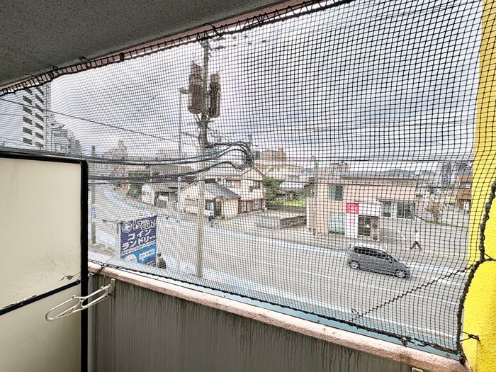 物件内観写真16　(室内からの展望)