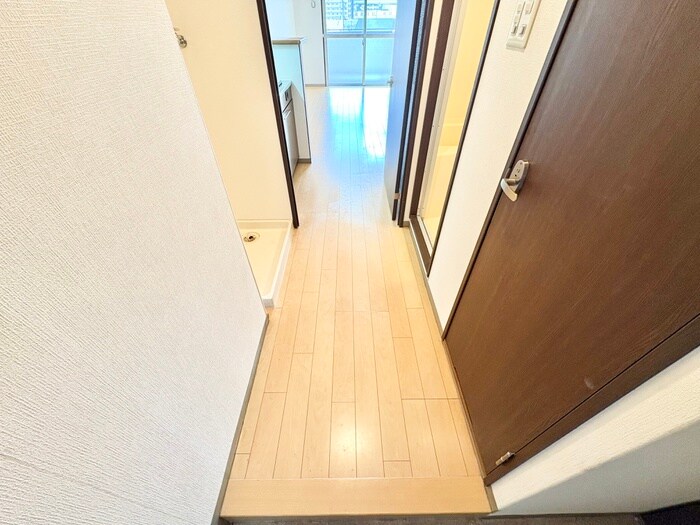 物件内観写真20　(廊下)