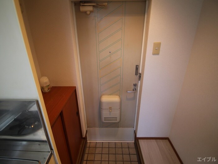 物件内観写真15　(玄関)