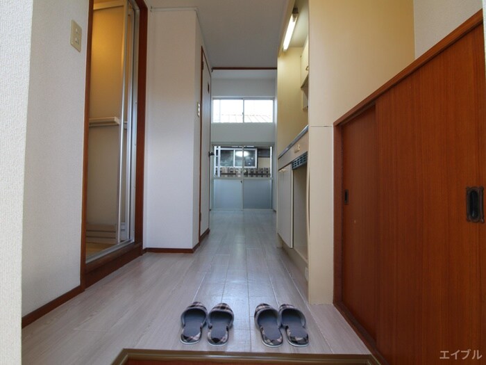 物件内観写真16　(廊下)