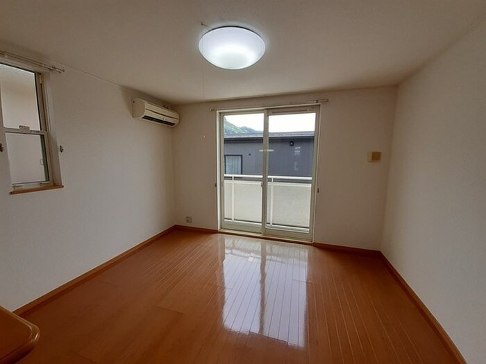 物件内観写真2　(居室)