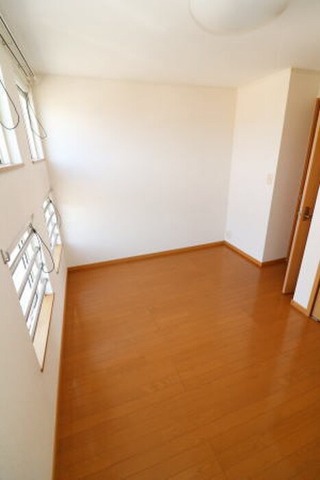 物件内観写真3　(居室)