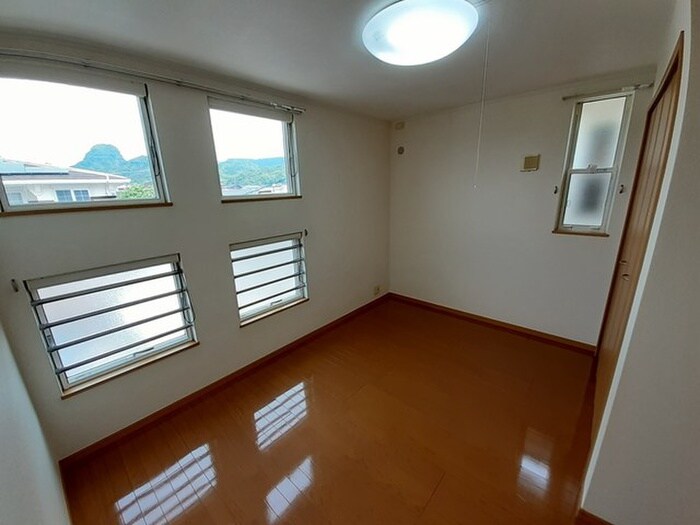 物件内観写真3　(居室)