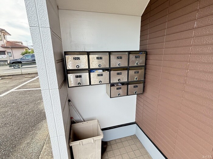 物件外観写真4　(建物設備)