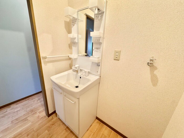 物件内観写真11　(洗面)