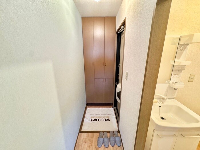 物件内観写真14　(玄関)