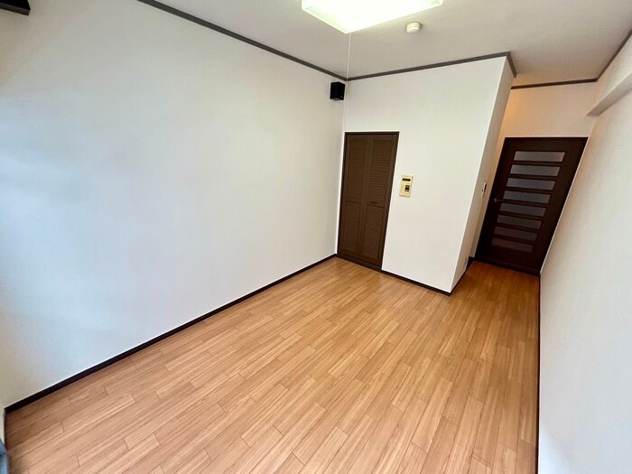 物件内観写真6　(居室)