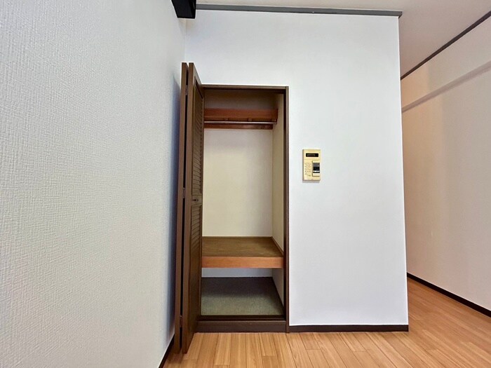 物件内観写真12　(収納)