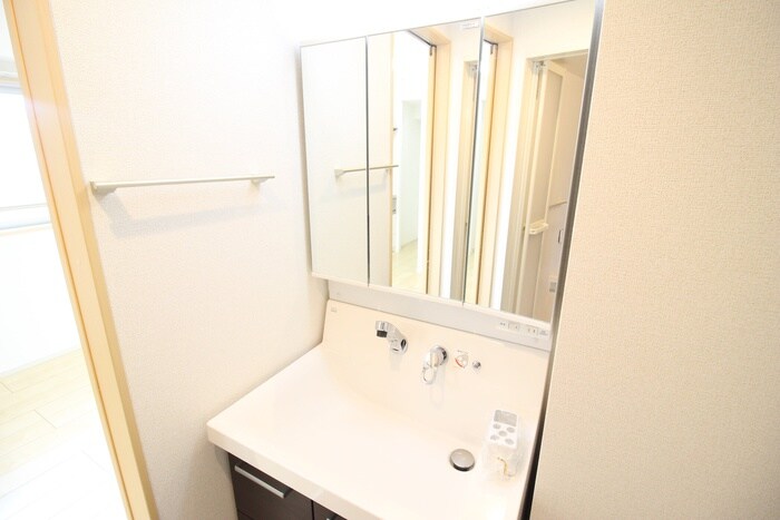 物件内観写真13　(洗面)