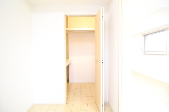 物件内観写真15　(収納)