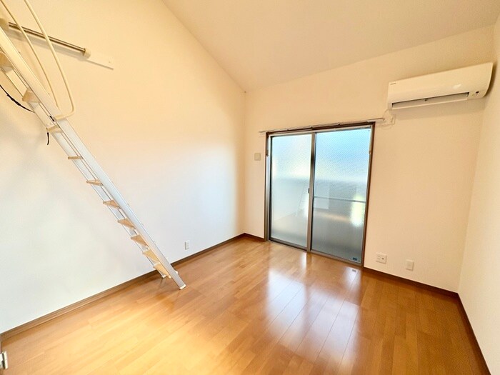 物件内観写真8　(居室)