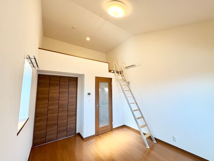 物件内観写真9　(居室)