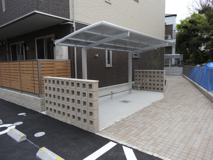 物件外観写真3　(駐輪場)