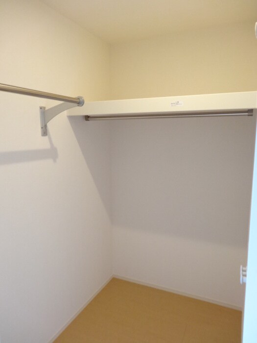 物件内観写真15　(収納)