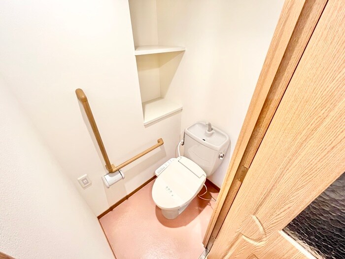 物件内観写真11　(トイレ)