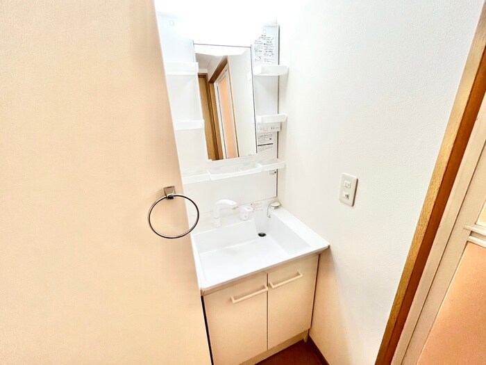 物件内観写真12　(洗面)