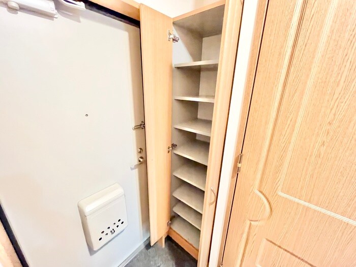 物件内観写真15　(靴箱)