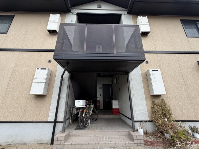 物件外観写真3　(同型モデル)