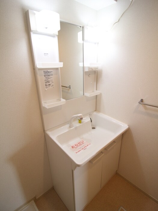 物件内観写真9　(洗面)