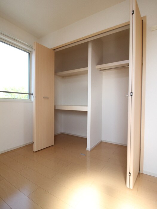 物件内観写真11　(収納)