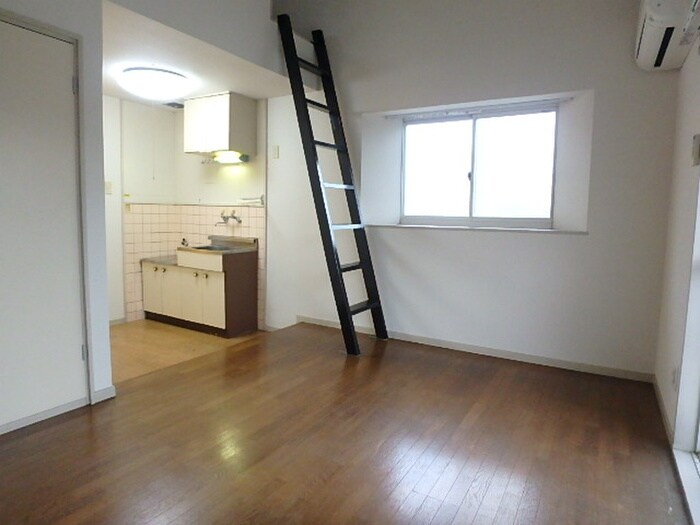 物件内観写真3　(居室)