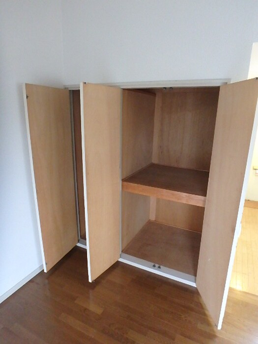 物件内観写真6　(収納)