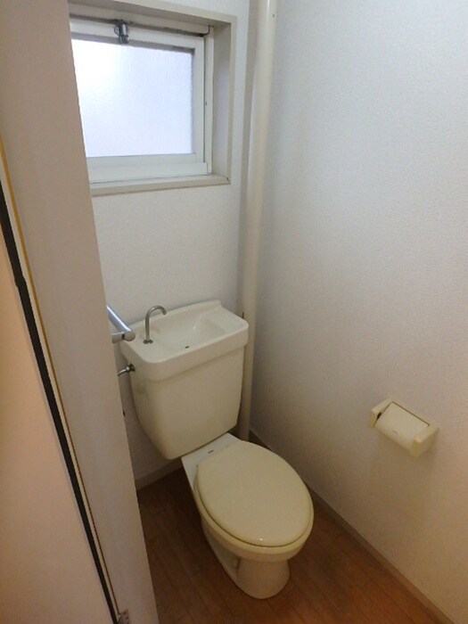 物件内観写真9　(トイレ)