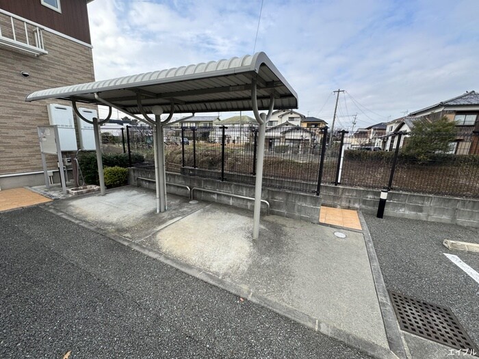 物件外観写真3　(駐輪場)