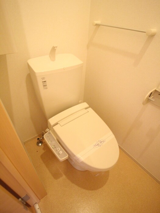 物件内観写真8　(トイレ)