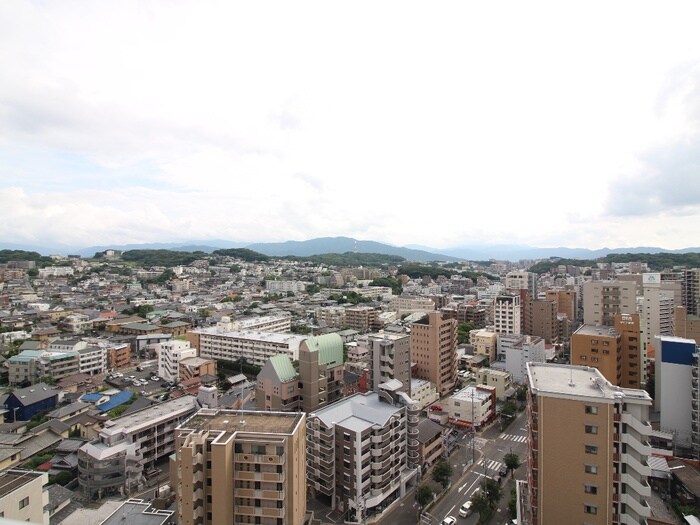 物件内観写真16　(室内からの展望)