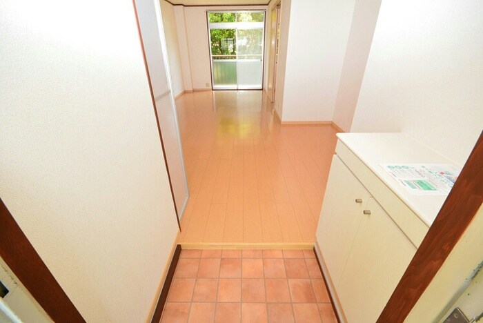 物件内観写真14　(玄関)