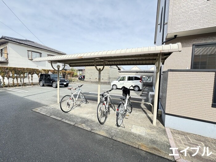 物件外観写真3　(駐輪場)