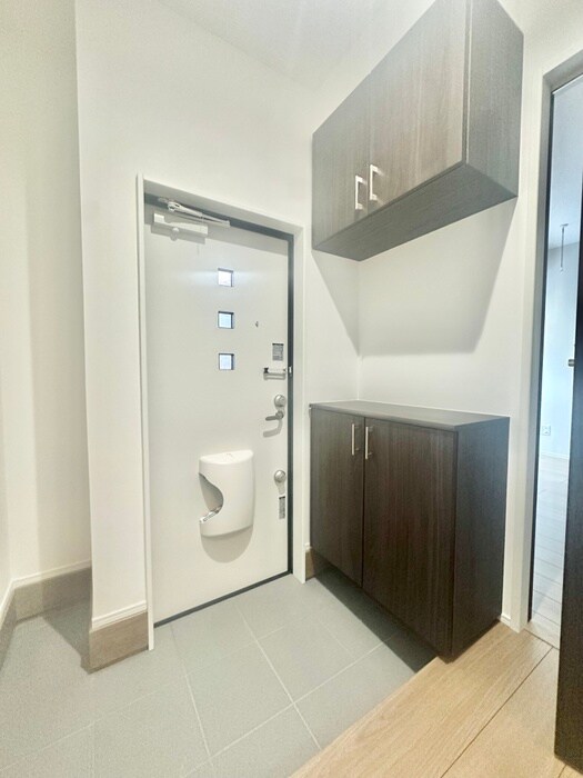 物件内観写真11　(玄関)