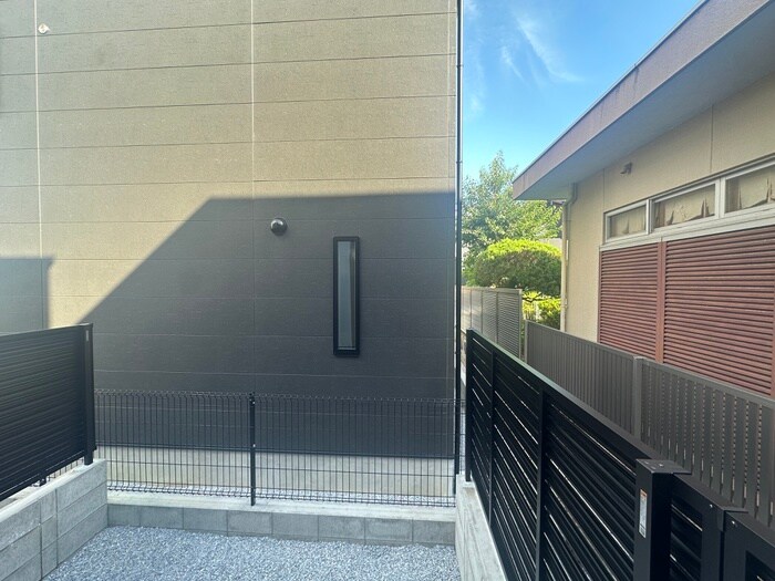 物件内観写真12　(室内からの展望)