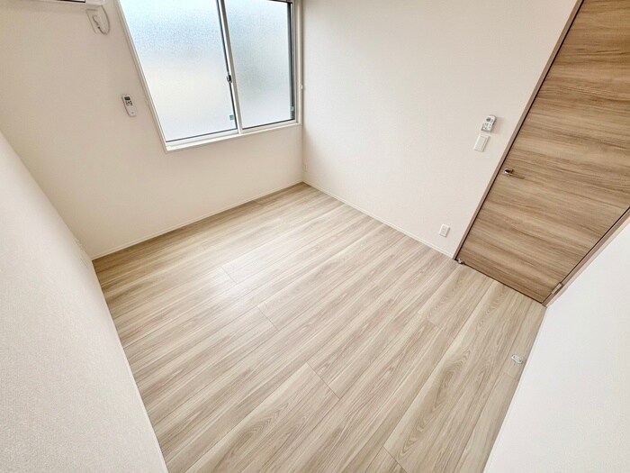物件内観写真9　(居室)