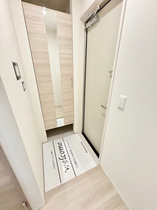 物件内観写真16　(玄関)