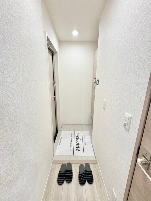 物件内観写真16　(玄関)