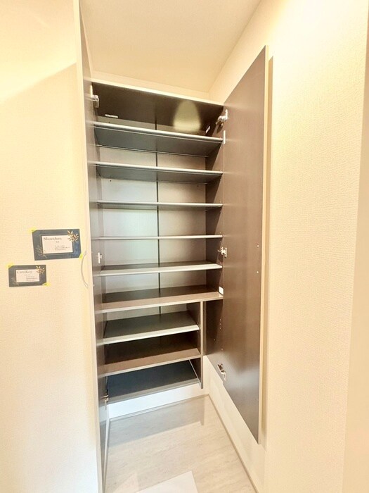 物件内観写真17　(靴箱)