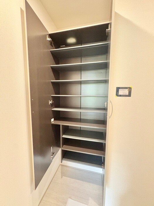 物件内観写真18　(靴箱)