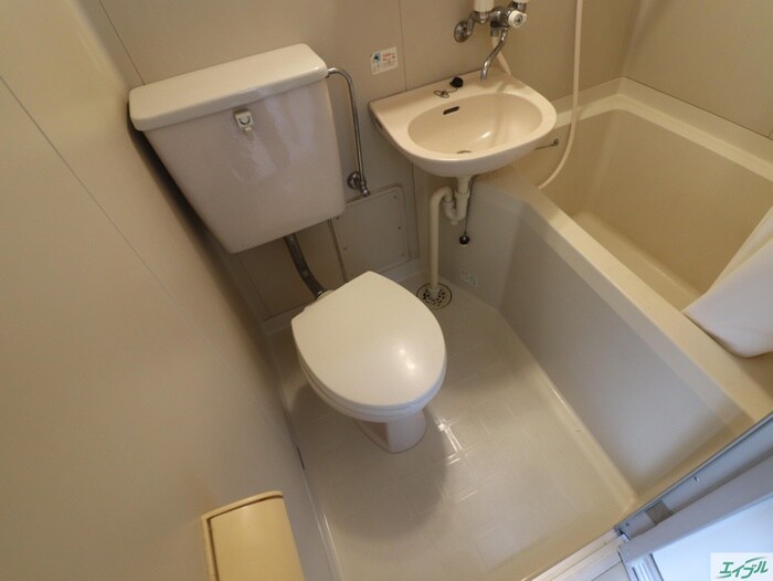 物件内観写真9　(トイレ)