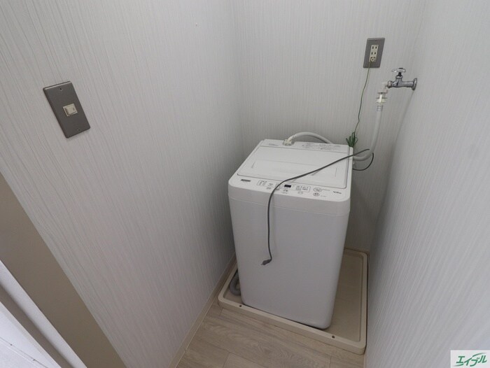 物件内観写真13　(洗濯機置場)