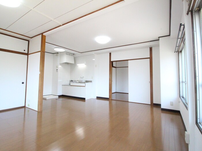 物件内観写真4　(居室)