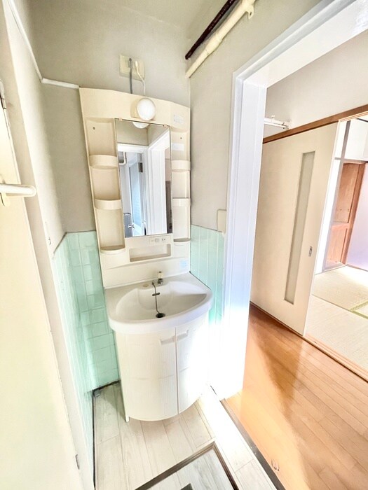 物件内観写真8　(洗面)