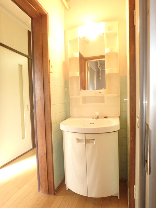 物件内観写真8　(洗面)