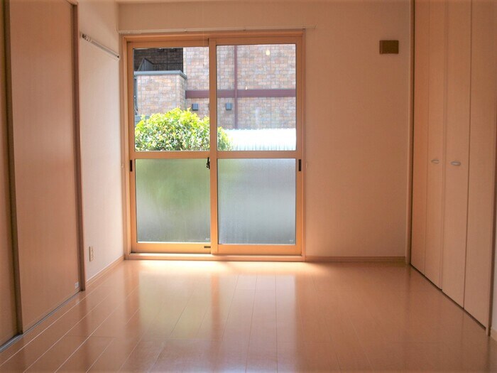 物件内観写真6　(居室)