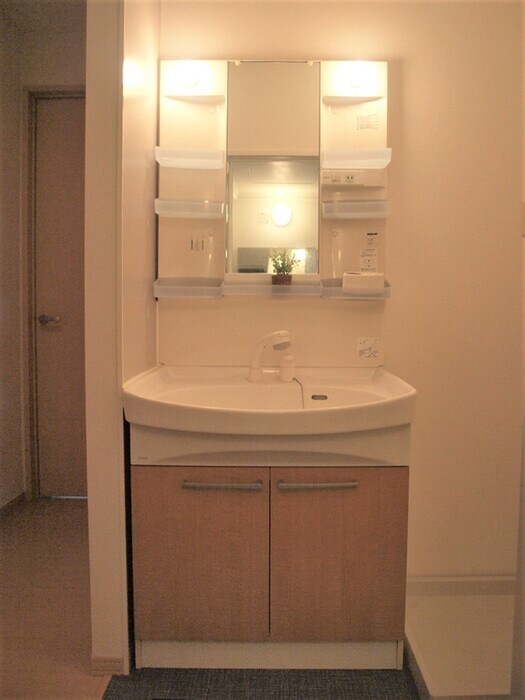 物件内観写真11　(洗面)