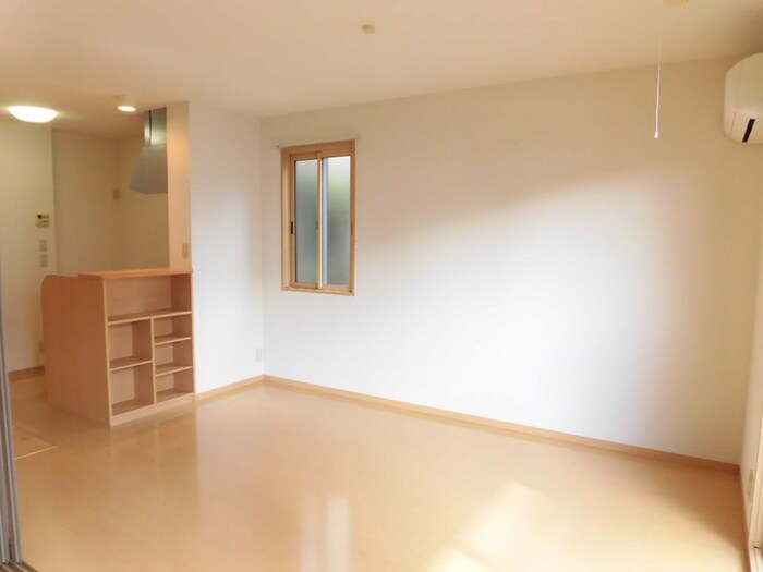 物件内観写真3　(居室)